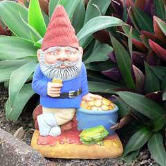 Lucky Gnome Gnomes Garden Ornaments ::. Yard Art Garden Ornaments ...